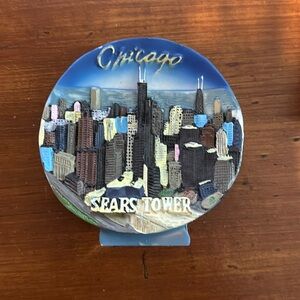 Chicago souvenir plate with built in stand